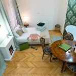 Regina On Király Street Apartamento Budapeste
